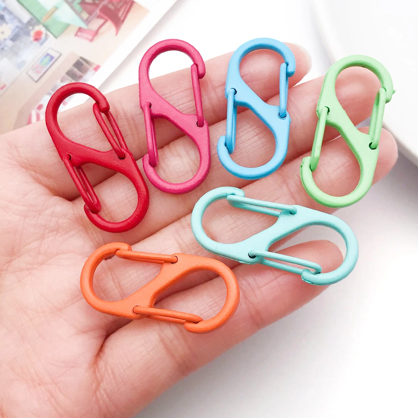 10 pcs rainbow hypebeast carabiner
